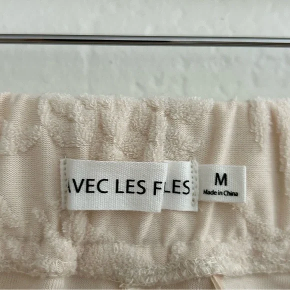 AVEC LES FILLES Beige Terry Embossed Shorts Size M - Picture 3 of 4